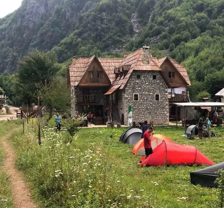 Affittacamere Shpella Guesthouse Theth
