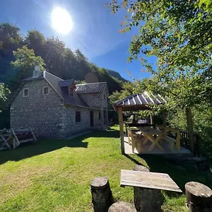 Maison d'hôtes Gjelaj, Theth
